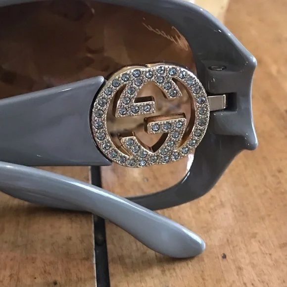 GUCCI crystal logo sunglasses - Picture 8 of 13